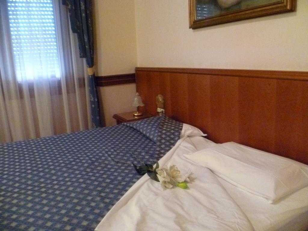 Hotel Minerva Pordenone Exterior photo
